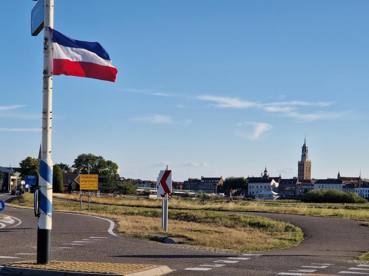 'T Hanzehuys Kampen Buitenkant foto