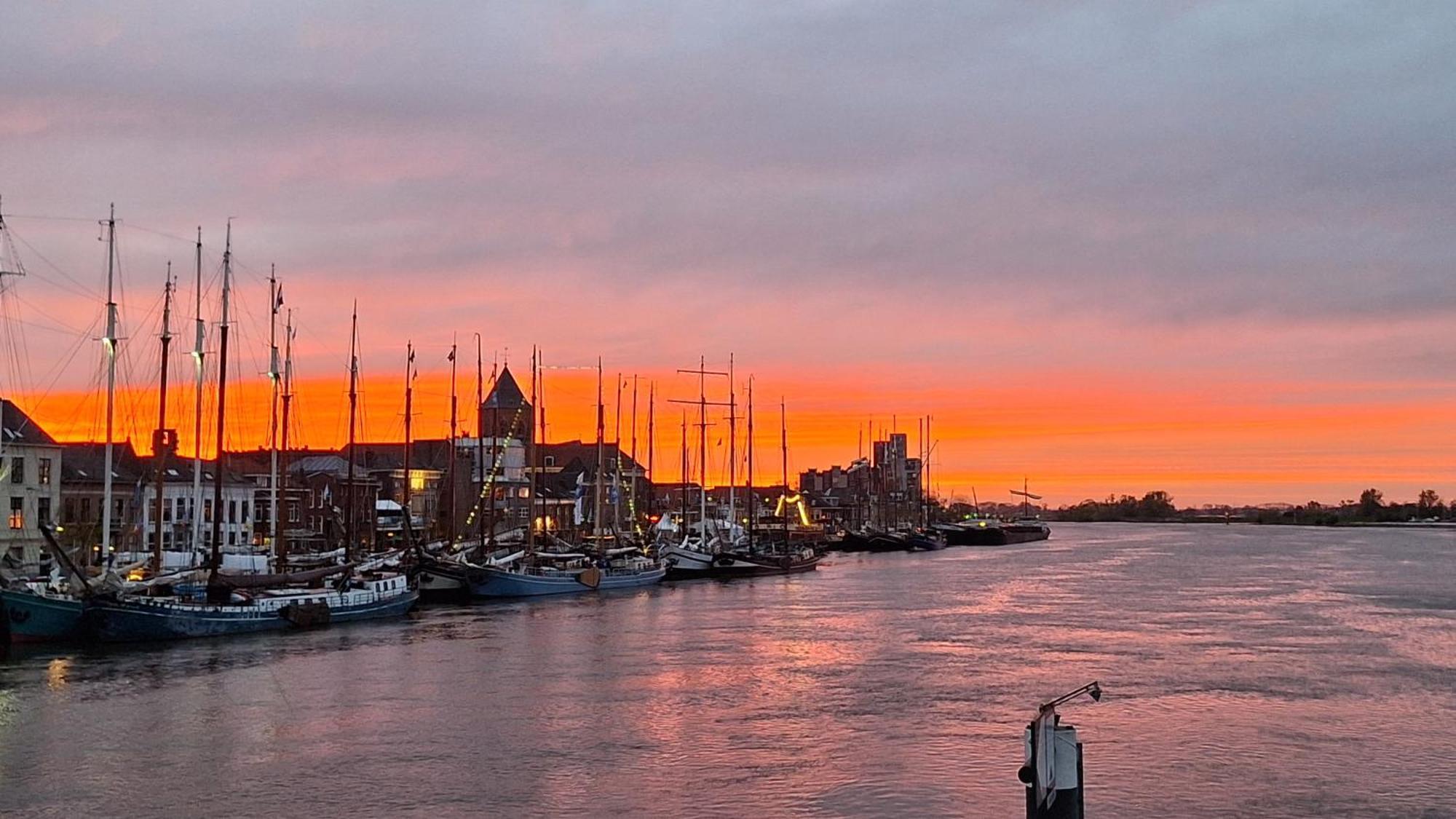 'T Hanzehuys Kampen Buitenkant foto
